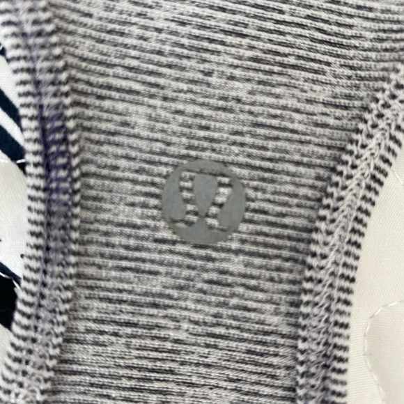 Lululemon tank - Picture 6 of 6